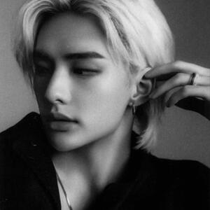 Hwang Hyunjin